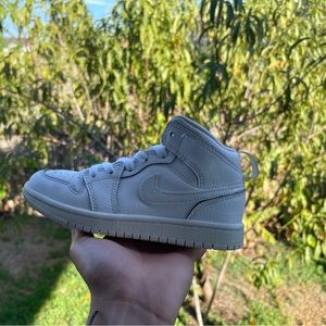 Nike Jordan 1 White